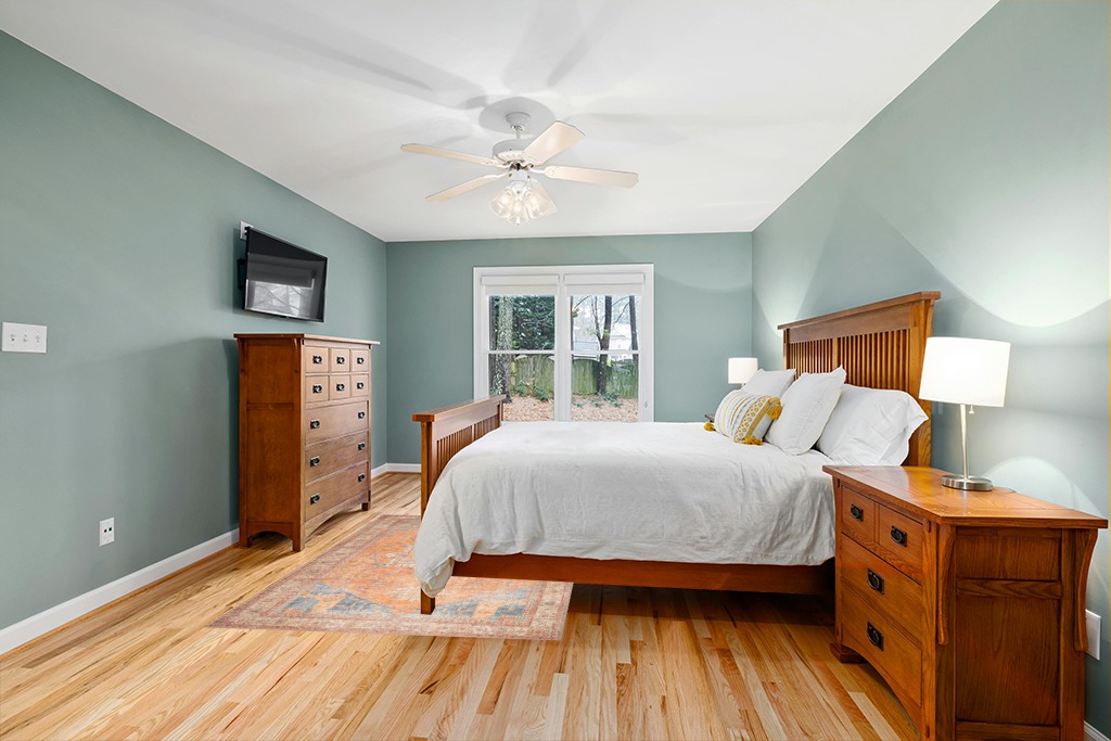 Rug ideas in Teal and Orange Wood Bedroom