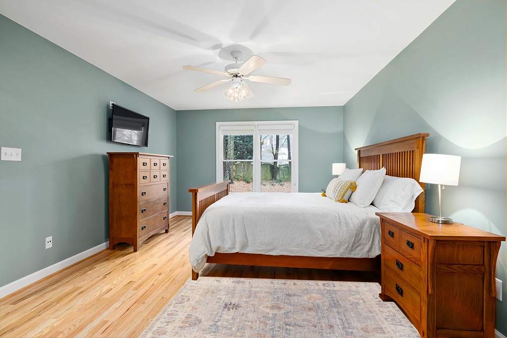 Sheepskin rug bedroom ideas in Teal and Orange Wood Bedroom