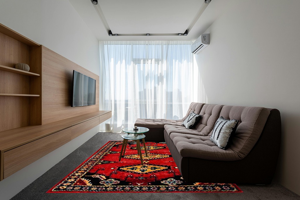 SAFAVIEH Vintage Hamadan Collection Area Rug - 8' x 10', Red & Black, Traditional Oriental Design, Non-Shedding & Easy Care, Ideal for High Traffic Areas in Living Room, Bedroom (VTH251Q) in Grey Living Room with Brown Couch