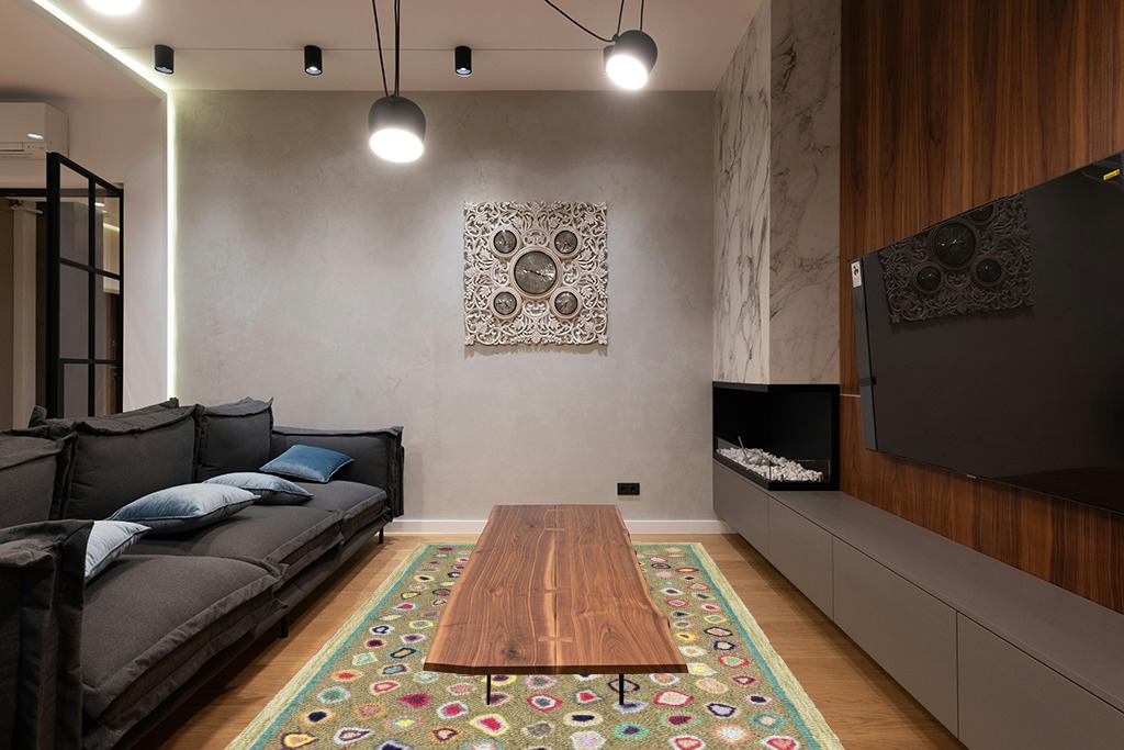 Dash and Albert Cat's Paw Sage Hand Micro Hooked Wool Rug, 6 X 9 Feet, Green Geometric Pattern in Dark Wood Living Room with Black Couch