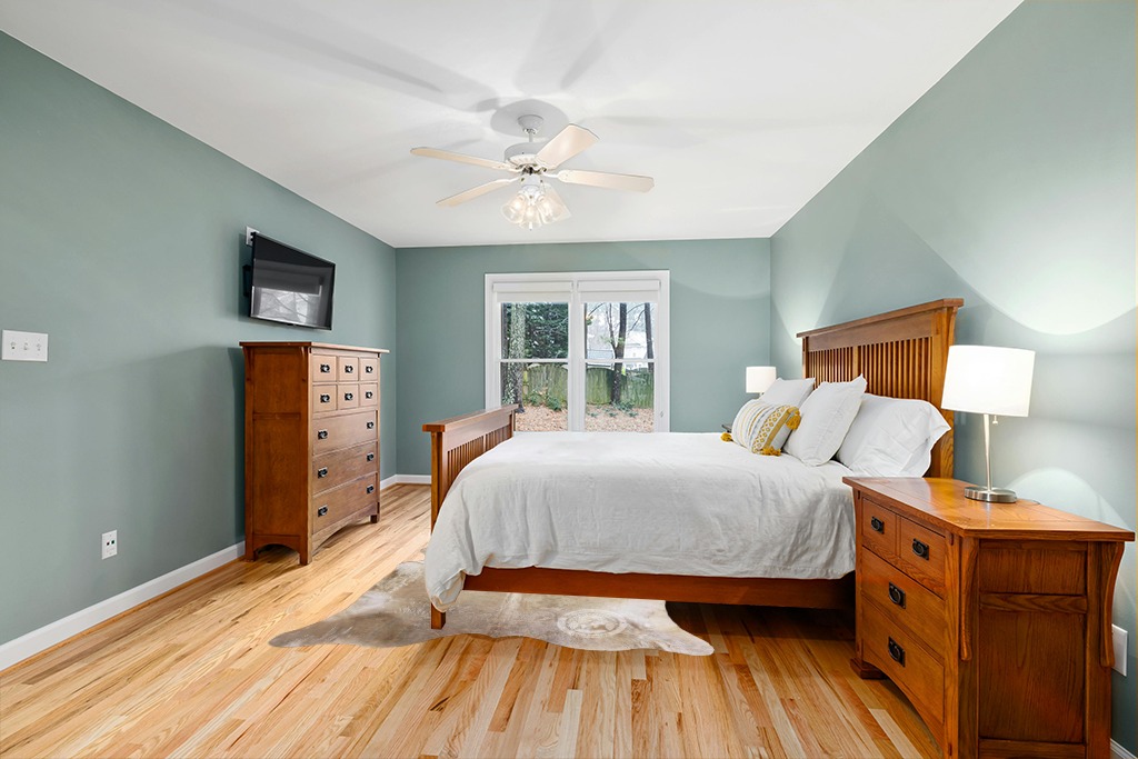 Cowhide rug in bedroom ideas in Teal and Orange Wood Bedroom