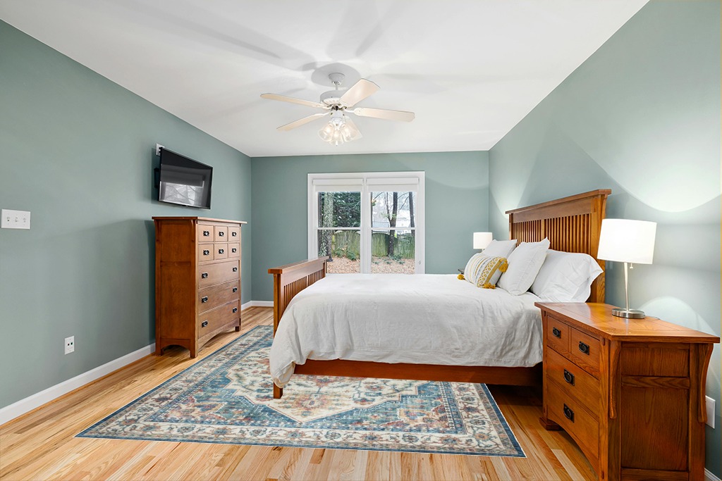 Rug ideas in Teal and Orange Wood Bedroom