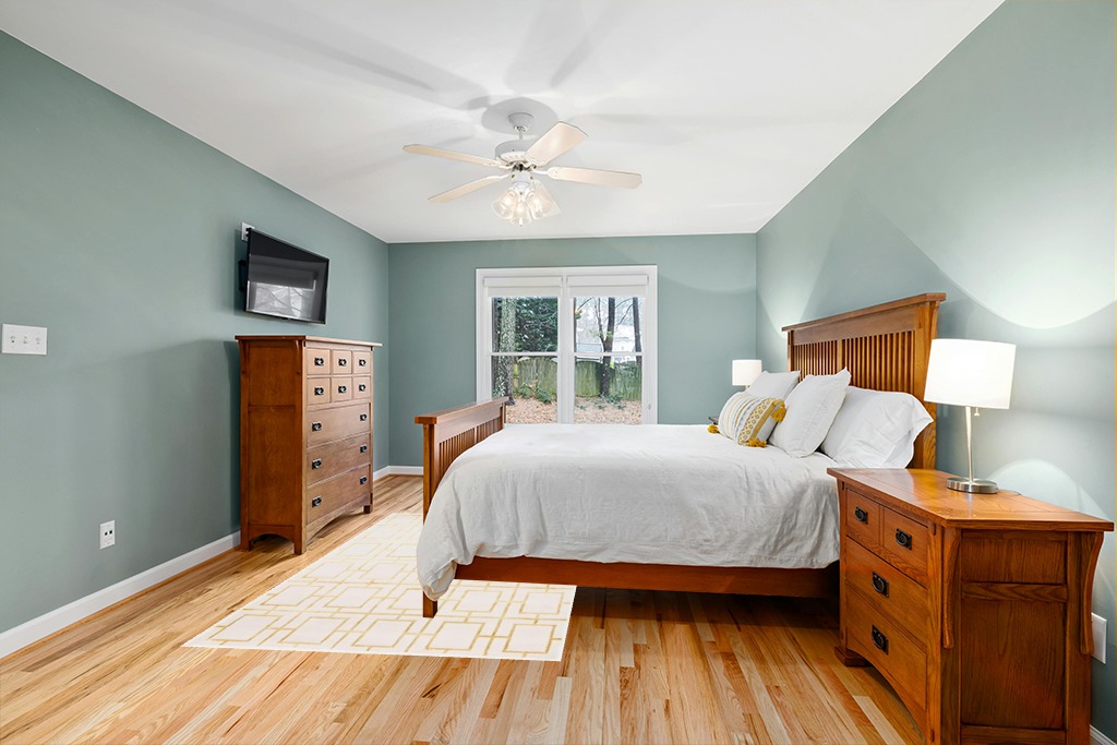 Rug ideas in Teal and Orange Wood Bedroom