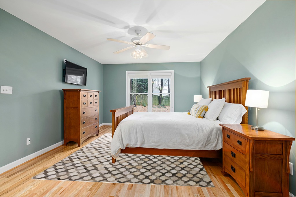 Cowhide rug in bedroom ideas in Teal and Orange Wood Bedroom