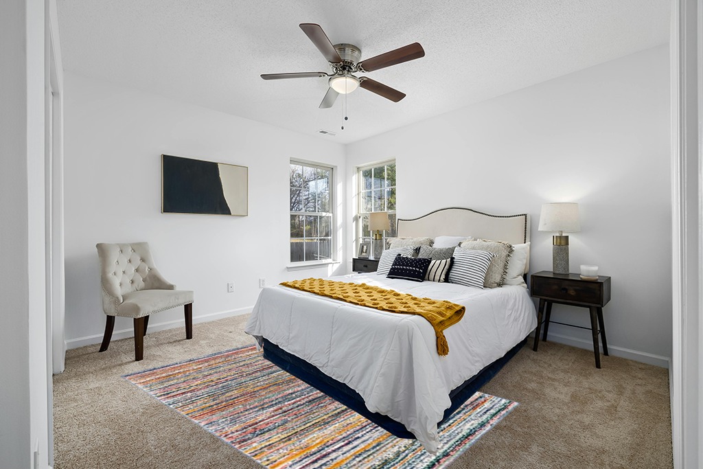 Unique Loom Gemstone Collection Area Rug - Topaz (5' 3" x 7' 9" Rectangle, Multi/ Blue) in White and Yellow Modern Bedroom