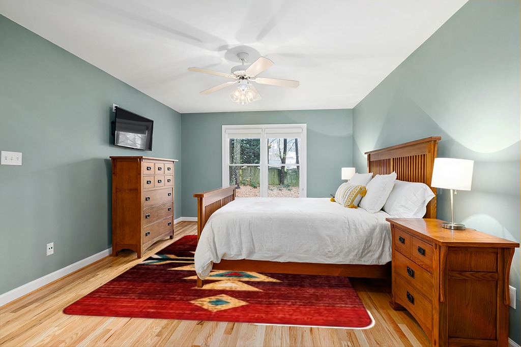 Rug ideas in Teal and Orange Wood Bedroom