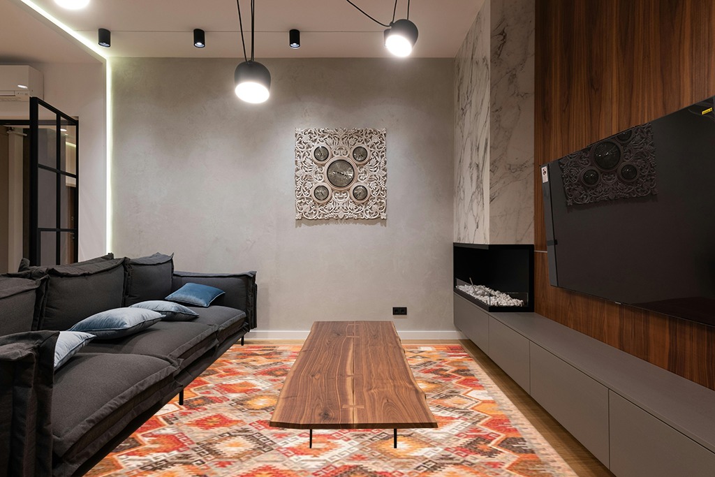 SAFAVIEH Canyon Collection Area Rug - 8' x 10', Brown & Multi, Handmade Boho Southwestern Tribal Wool, Ideal for High Traffic Areas in Living Room, Bedroom (CNY115B) in Dark Wood Living Room with Black Couch